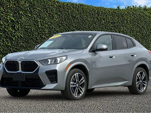 Used 2025 BMW X2 xDrive28i w/ M Sport Package AWD/4WD image 8