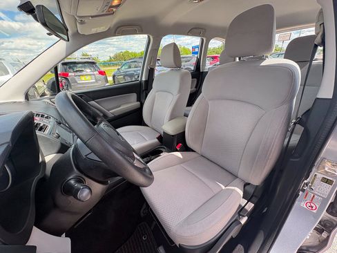 Used 2017 Subaru Forester 2.5i w/ Alloy Wheel Package AWD/4WD image 21