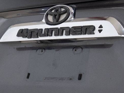 Used 2011 Toyota 4Runner Limited AWD/4WD image 14