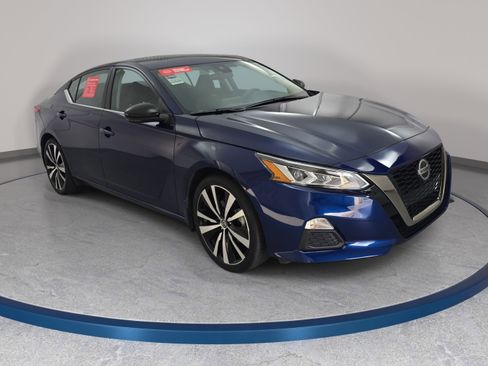 Certified 2021 Nissan Altima 2.5 SR w/ SR Premium Package image 3