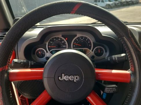 Used 2010 Jeep Wrangler Unlimited Sahara w/ Mopar Chrome Edition Group image 12