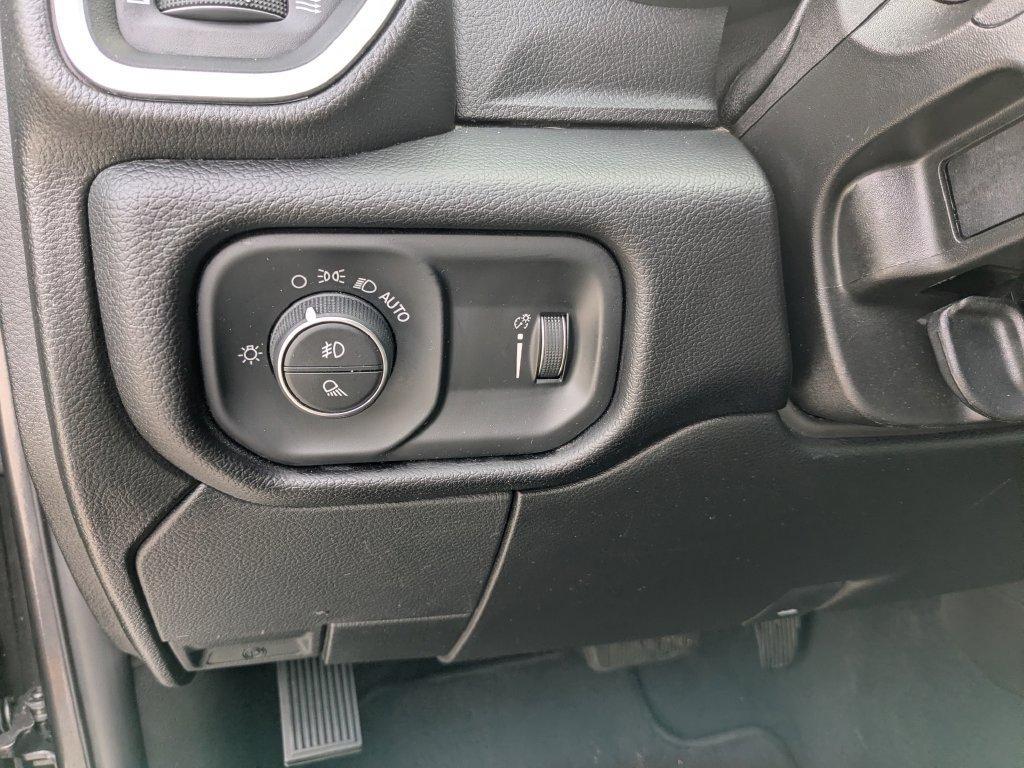 Used 2024 RAM 2500 Big Horn AWD/4WD image 26