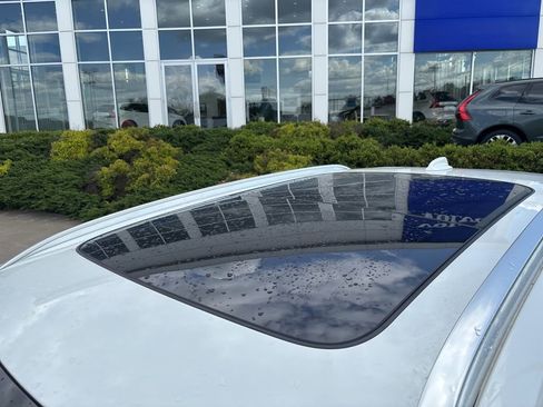 Used 2024 Volvo XC40 B5 Plus w/ Protection Package Premier AWD/4WD image 10