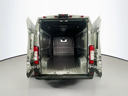 New 2026 RAM ProMaster 2500 w/ Quick Order Package 22G SLT image 16