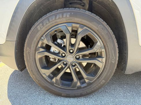 Used 2020 GMC Terrain SLE w/ Driver Convenience Package AWD/4WD image 7