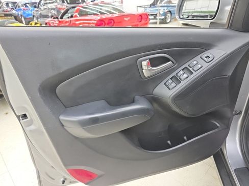 Used 2013 Hyundai Tucson GLS FWD image 12