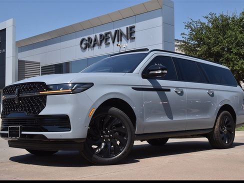 New 2025 Lincoln Navigator L Reserve w/ Jet Appearance Package image 1