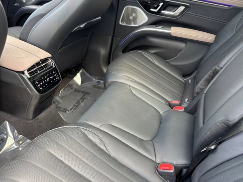 New 2026 Mercedes-Benz EQS 400 4MATIC SUV image 12