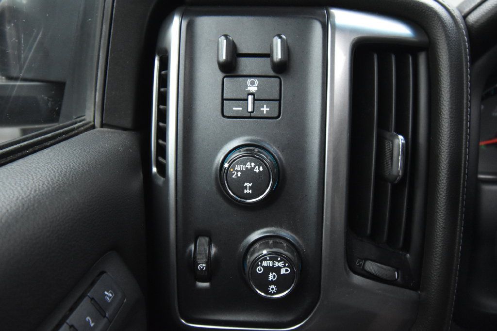 Used 2017 Chevrolet Silverado 1500 LTZ Z71 w/ LTZ Plus Package AWD/4WD image 32