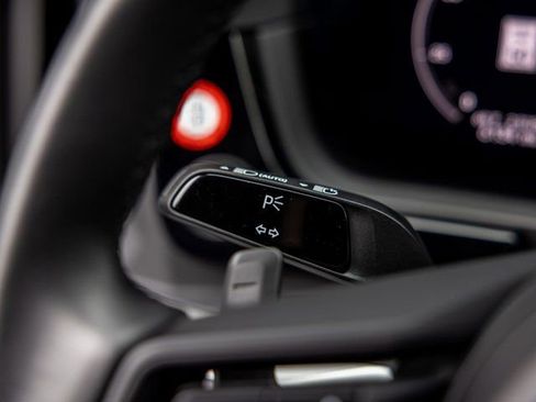 Certified 2025 Porsche Cayenne image 43