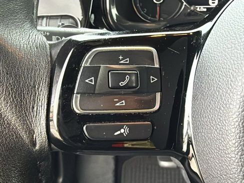 Used 2017 Volkswagen Beetle 1.8T S image 15