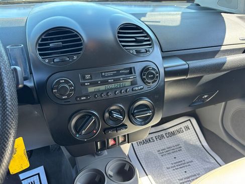 Used 2003 Volkswagen Beetle GLS FWD image 10