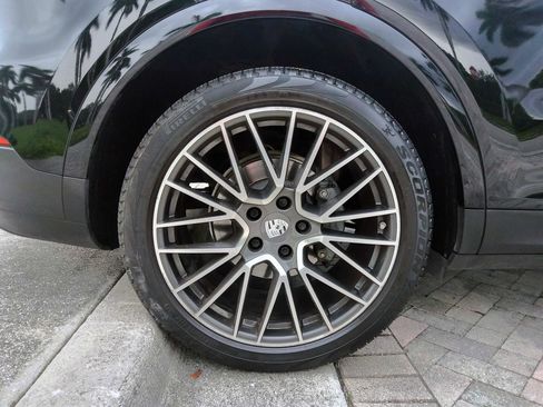 Used 2019 Porsche Cayenne S AWD/4WD image 51