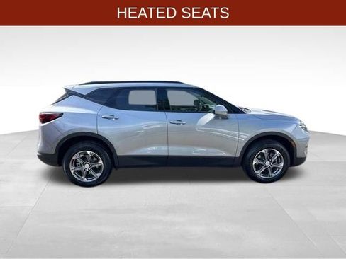Used 2024 Chevrolet Blazer LT w/ Convenience Package FWD image 8