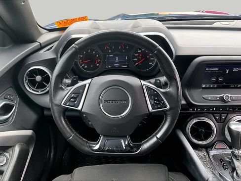 Used 2020 Chevrolet Camaro LT RWD image 6