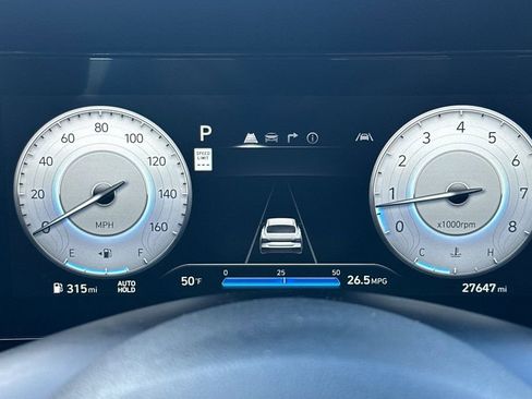 Used 2024 Hyundai Elantra SEL w/ Convenience Package image 25