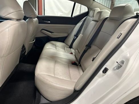 Used 2024 Nissan Altima 2.5 SL FWD image 17