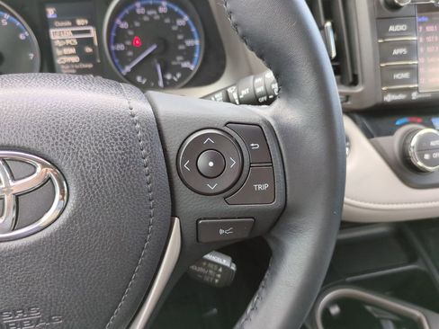 Used 2018 Toyota RAV4 XLE FWD image 20