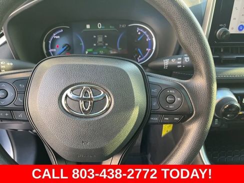 Used 2024 Toyota RAV4 LE AWD/4WD image 18
