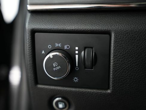 Used 2021 Jeep Grand Cherokee Limited X RWD image 45