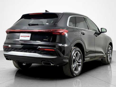 Used 2025 Audi Q5 Premium w/ Convenience Package AWD/4WD image 5
