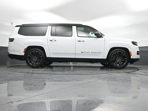 Used 2024 Jeep Grand Wagoneer L Series II w/ Quick Order Packagew 28T AWD/4WD image 43