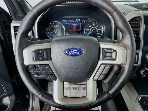 Used 2019 Ford F150 Lariat w/ Equipment Group 502A Luxury AWD/4WD image 12