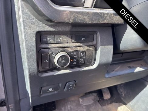 Used 2023 Ford F250 Lariat w/ Lariat Ultimate Package image 11