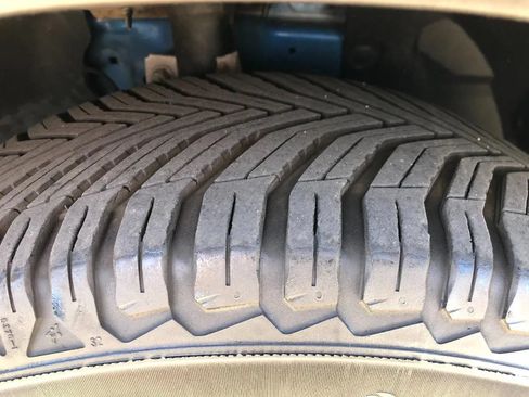 Used 2018 Ford Escape SE w/ SE Sync 3 Package AWD/4WD image 16