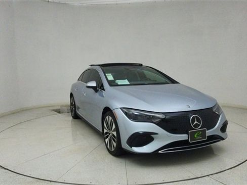 Used 2023 Mercedes-Benz EQE 500 4MATIC Sedan w/ Digital Light Package image 65