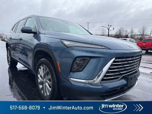 Used 2025 Buick Enclave Preferred image 2