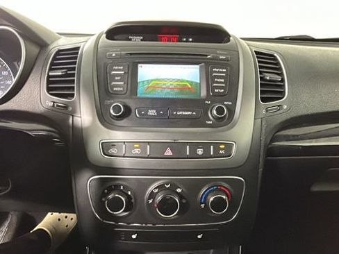 Used 2014 Kia Sorento LX FWD image 23