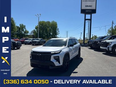 Used 2025 Chevrolet Traverse RS