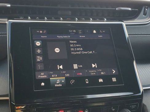 Certified 2023 Jeep Grand Cherokee L Laredo image 30