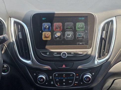 Used 2018 Chevrolet Equinox Premier AWD/4WD image 22