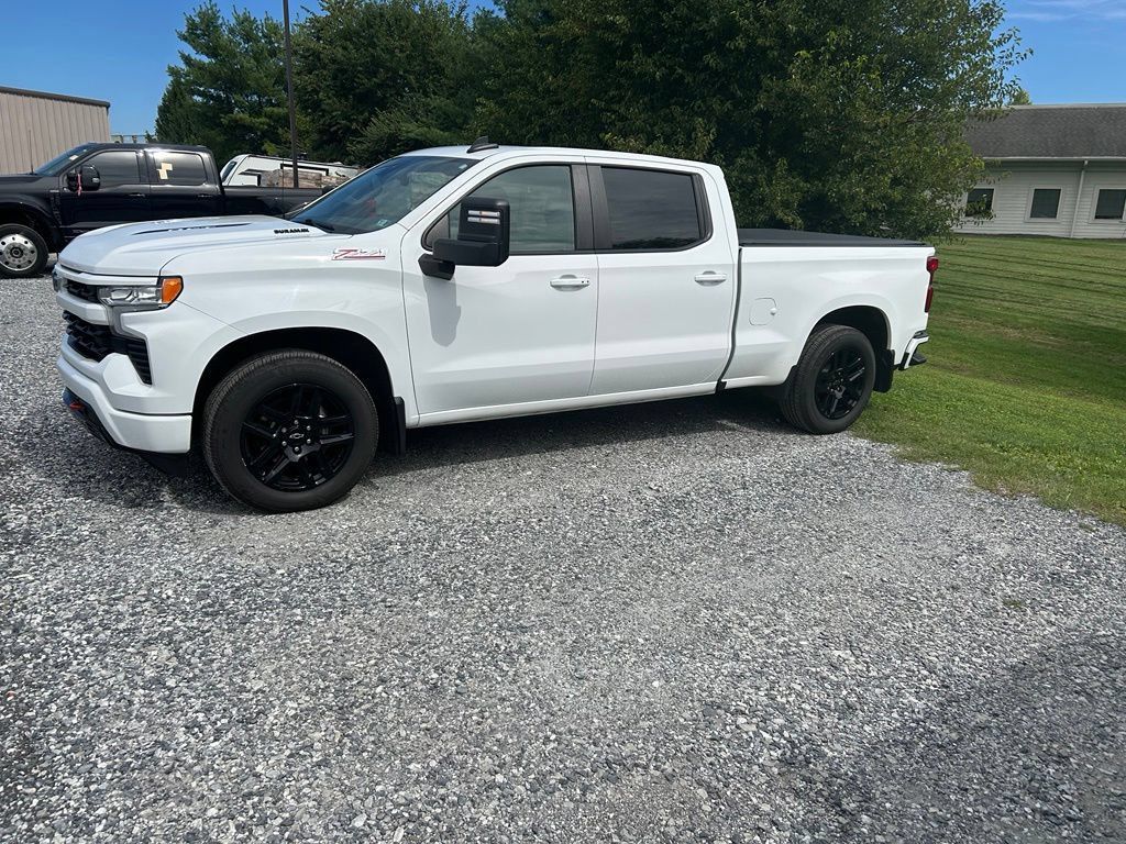 Used 2023 Chevrolet Silverado 1500 RST AWD/4WD image 7