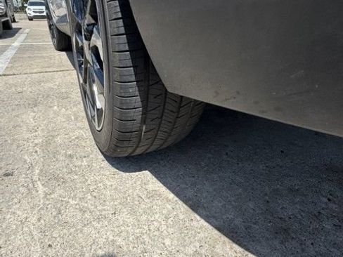 Certified 2025 Kia Sorento EX FWD image 5