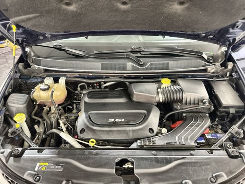 Used 2018 Chrysler Pacifica Touring Plus w/ Tire & Wheel Group image 29