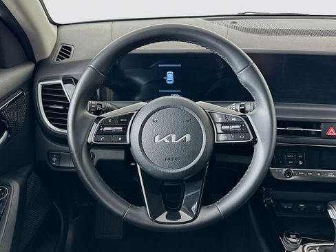 Used 2025 Kia Seltos S image 18