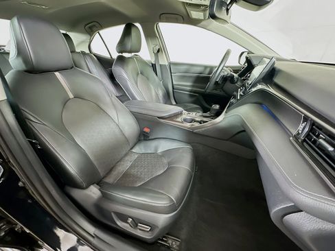 Used 2023 Toyota Camry XSE FWD image 29