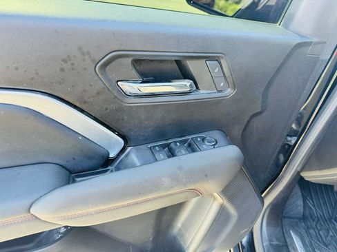 Used 2023 Chevrolet Colorado Z71 image 35