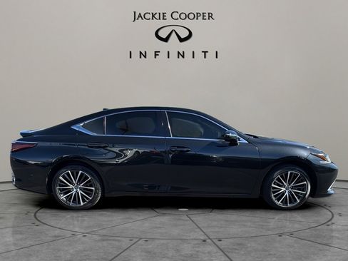 Used 2023 Lexus ES 300h w/ Premium Package image 6