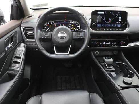 Used 2023 Nissan Rogue SL w/ SL Premium Package image 13