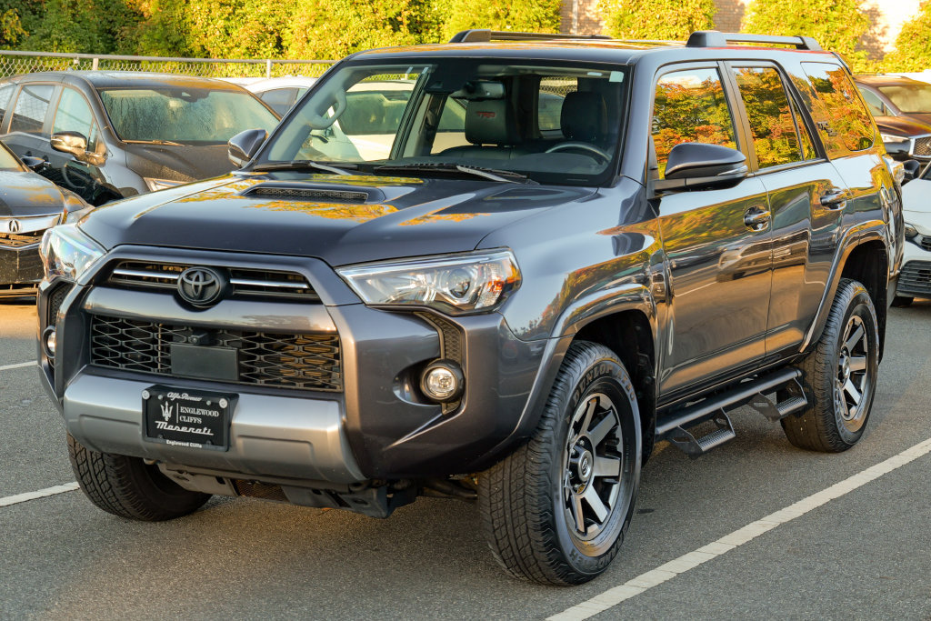Used 2023 Toyota 4Runner TRD Off-Road Premium w/ Off Road Premium Plus Package AWD/4WD image 3