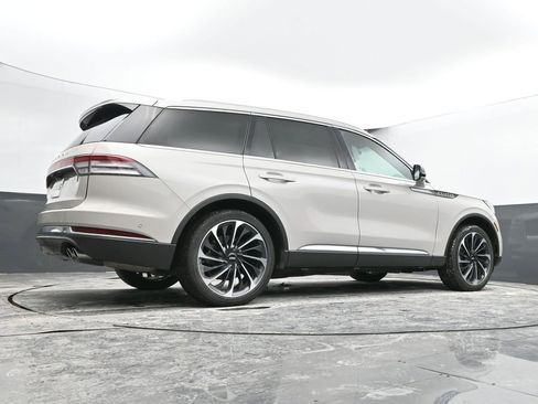 Used 2024 Lincoln Aviator Reserve w/ Equipment Group 201A AWD/4WD image 45