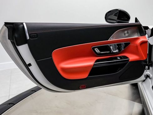Used 2025 Mercedes-Benz AMG GT 63 image 33