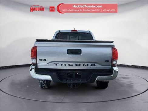 Certified 2018 Toyota Tacoma SR5 image 4