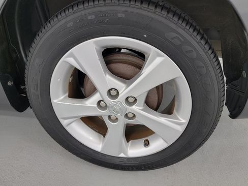 Used 2013 Toyota Corolla LE w/ Premium Pkg FWD image 10