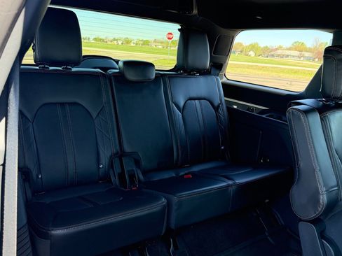 Certified 2022 Ford Expedition Platinum image 26