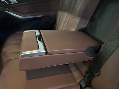 Used 2022 BMW X7 xDrive40i w/ Executive Package image 17